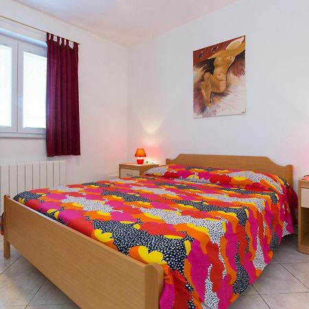 Neda Punat Exterior foto